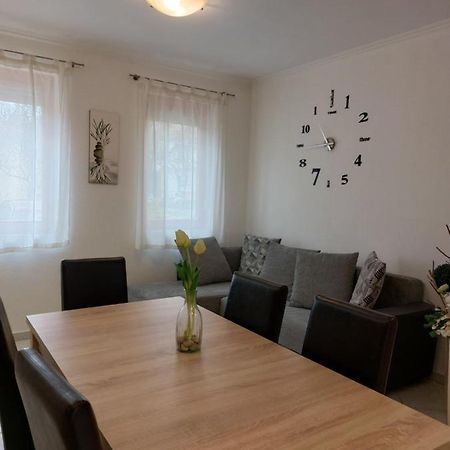 Apartmancentrum Gyula Esterno foto