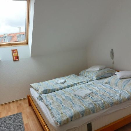 Apartmancentrum Gyula Esterno foto