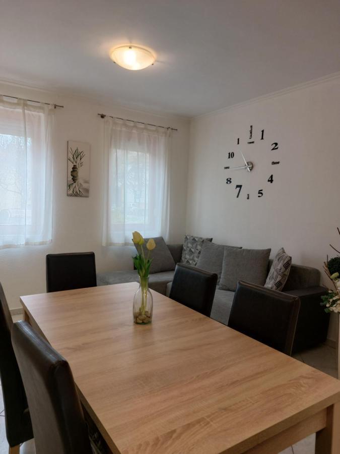 Apartmancentrum Gyula Esterno foto