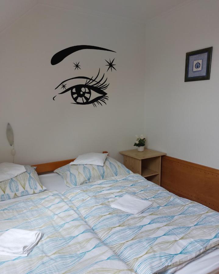 Apartmancentrum Gyula Esterno foto