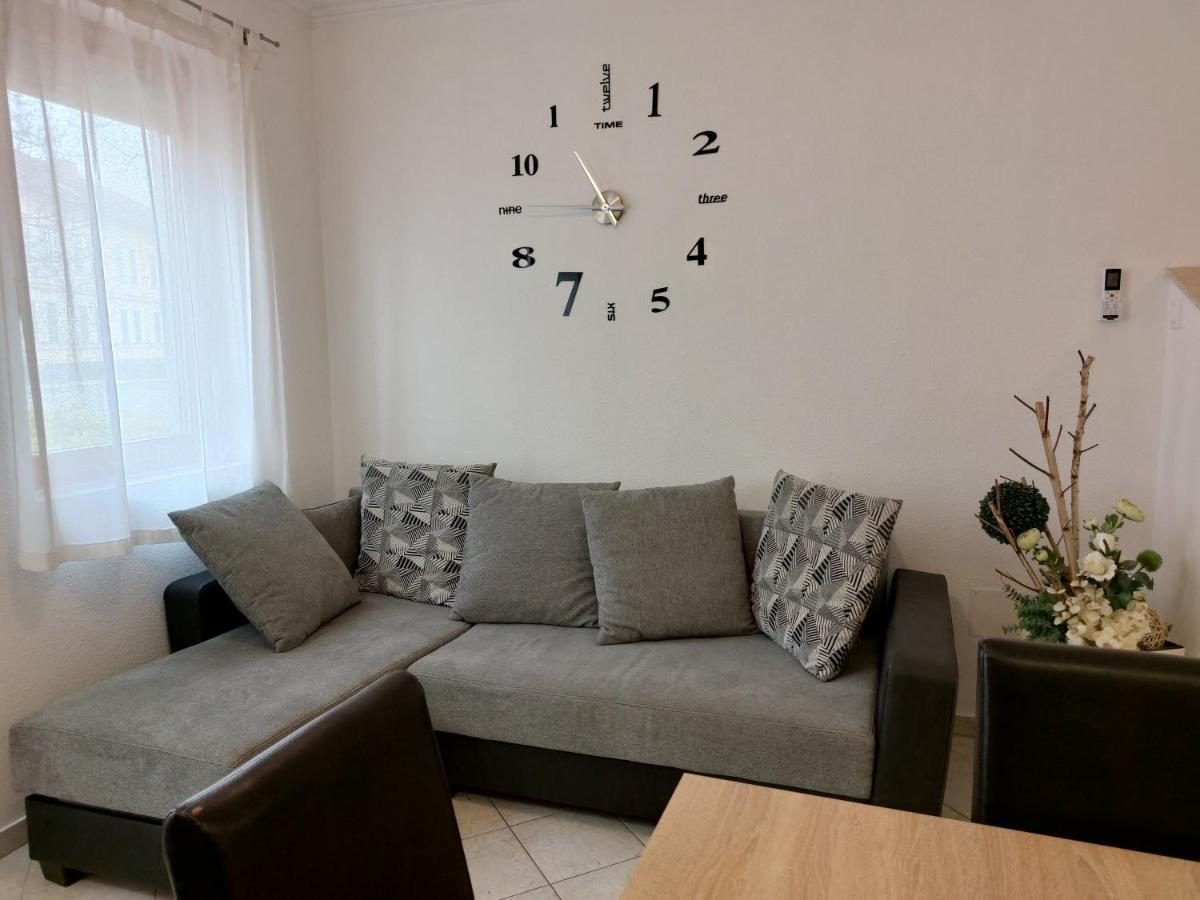 Apartmancentrum Gyula Esterno foto